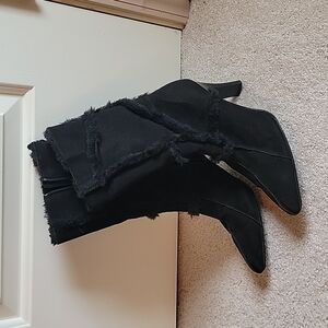 Ann Marino suede boots